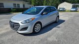 Used 2017 Hyundai Elantra GT image 4