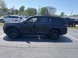 New 2025 Jeep Grand Cherokee L Laredo image 4