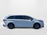 Used 2023 Toyota Sienna LE image 4