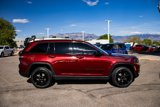 Used 2023 Jeep Grand Cherokee Altitude image 2