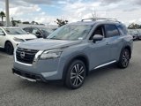 New 2025 Nissan Pathfinder Platinum image 2