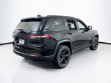 Used 2023 Jeep Grand Cherokee Limited w/ Black Appearance Package image 5