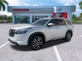 New 2025 Nissan Pathfinder Platinum image 2