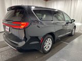 New 2025 Chrysler Pacifica Select image 3