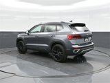 Certified 2023 Volkswagen Taos SE image 5