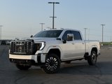 Used 2025 GMC Sierra 2500 Denali Ultimate image 4