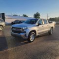 Used 2021 Chevrolet Silverado 1500 LT image 2