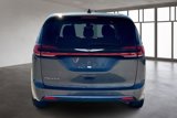Used 2023 Chrysler Pacifica Touring-L image 5