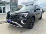 New 2025 Volkswagen Atlas Peak Edition SE image 3