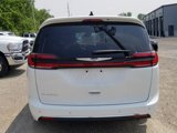 New 2025 Chrysler Pacifica Select image 5
