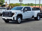 New 2025 GMC Sierra 3500 Denali Ultimate image 3