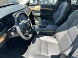 New 2025 Volvo XC90 B6 Plus w/ Protection Package Premier image 2
