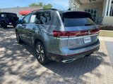 Used 2025 Volkswagen Atlas SE image 3