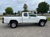 Used 2022 Toyota Tacoma SR image 3