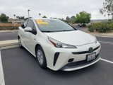 Used 2020 Toyota Prius L Eco image 2