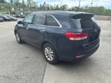Used 2016 Kia Sorento LX image 5