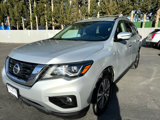Used 2019 Nissan Pathfinder SV image 2