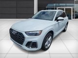 Used 2024 Audi Q5 e Prestige w/ Prestige Package image 3
