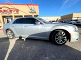 Used 2020 Chrysler 300 Touring w/ Chrome Appearance Package image 5