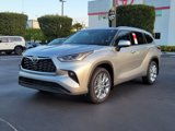 New 2025 Toyota Highlander Limited image 5