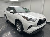Used 2022 Toyota Highlander Limited image 2