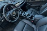 Used 2024 Porsche Macan image 4
