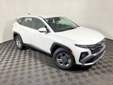 New 2025 Hyundai Tucson SE image 3