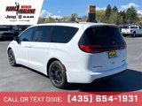 New 2025 Chrysler Pacifica Select image 3