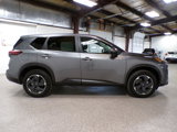 Used 2024 Nissan Rogue SV image 6