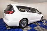 Used 2024 Chrysler Pacifica Touring-L image 5