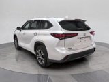 Used 2022 Toyota Highlander XLE image 3