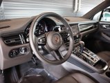 Certified 2025 Porsche Macan image 4