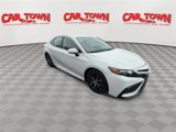 Used 2023 Toyota Camry SE image 2