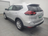Used 2018 Nissan Rogue SV image 3