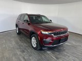 Used 2023 Jeep Grand Cherokee Limited image 3