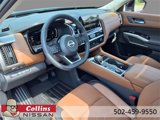New 2025 Nissan Pathfinder Platinum image 4
