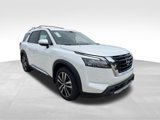 New 2025 Nissan Pathfinder Platinum image 2