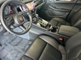 Used 2025 Porsche Macan image 4