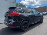 Used 2017 Nissan Rogue SV w/ Midnight Edition image 6