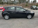 Used 2015 Ford Fiesta SE image 4