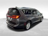 Used 2022 Chrysler Pacifica Touring-L image 4