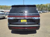 Used 2024 Lincoln Navigator Reserve image 4