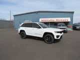New 2024 Jeep Grand Cherokee Altitude image 3