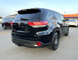 Used 2018 Toyota Highlander SE image 6