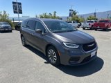 Certified 2021 Chrysler Pacifica Touring-L image 4