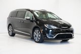 Used 2017 Chrysler Pacifica Limited image 4