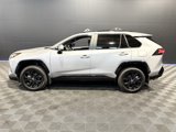 Used 2022 Toyota RAV4 SE image 2