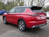 New 2025 Mitsubishi Outlander SEL image 2