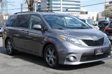 Used 2017 Toyota Sienna SE Premium image 5