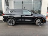 New 2025 Mitsubishi Outlander 4WD Plug-In Hybrid image 2